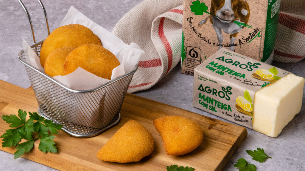 Rissois de leitão feitos com manteiga agros